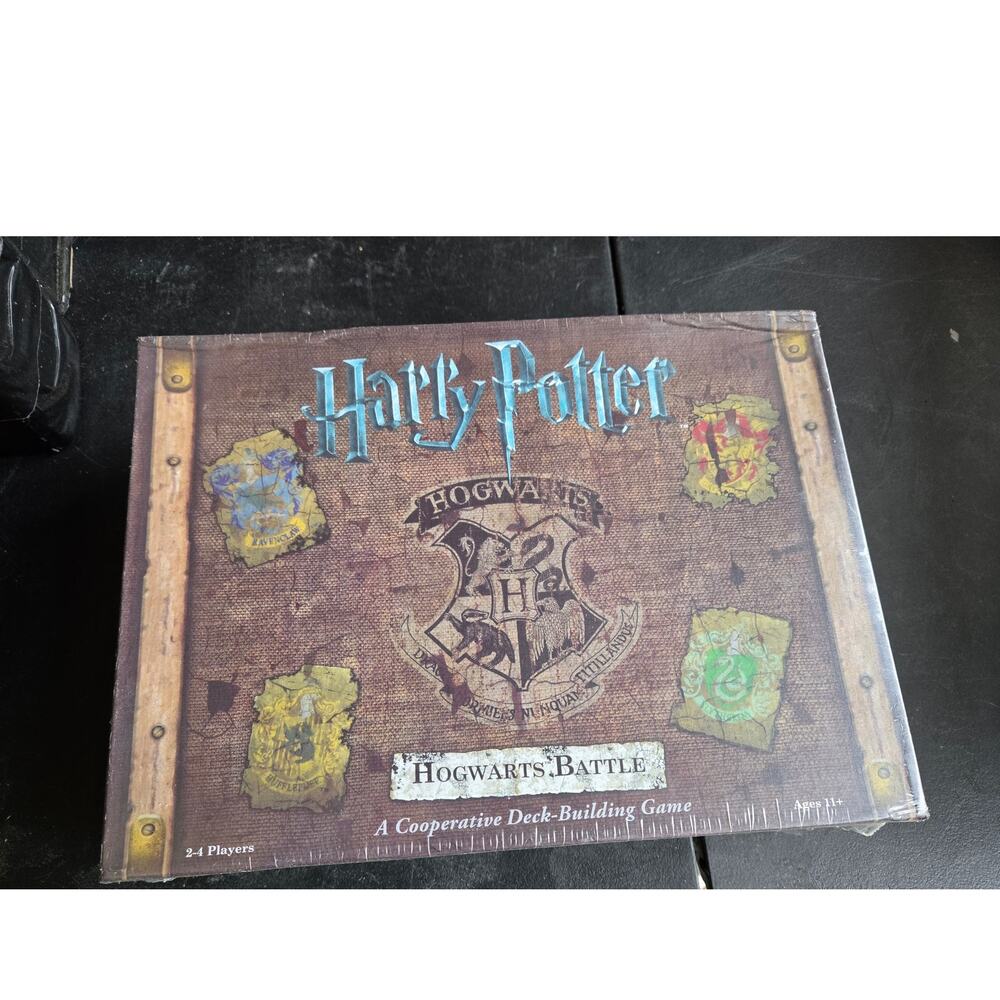 NEW Harry Potter board game Hogwarts Battle